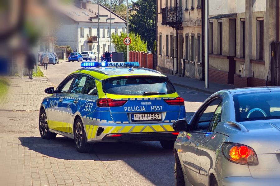 Kierowali bez prawka. Jeden z nich miał podrobiony dokument